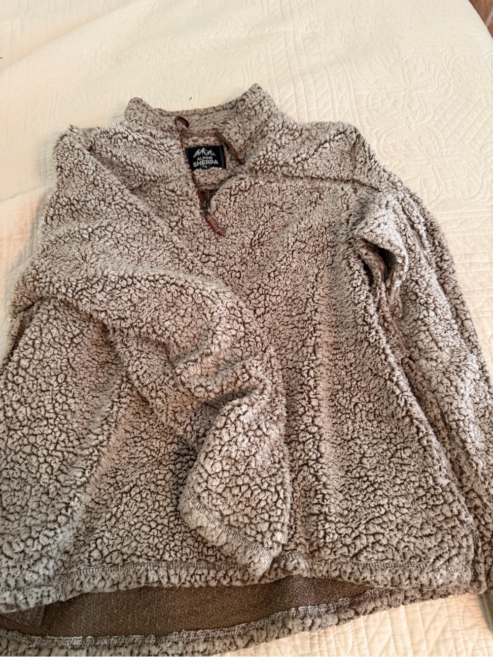 Alpine Sherpa Pullover in Beige with Red Trim